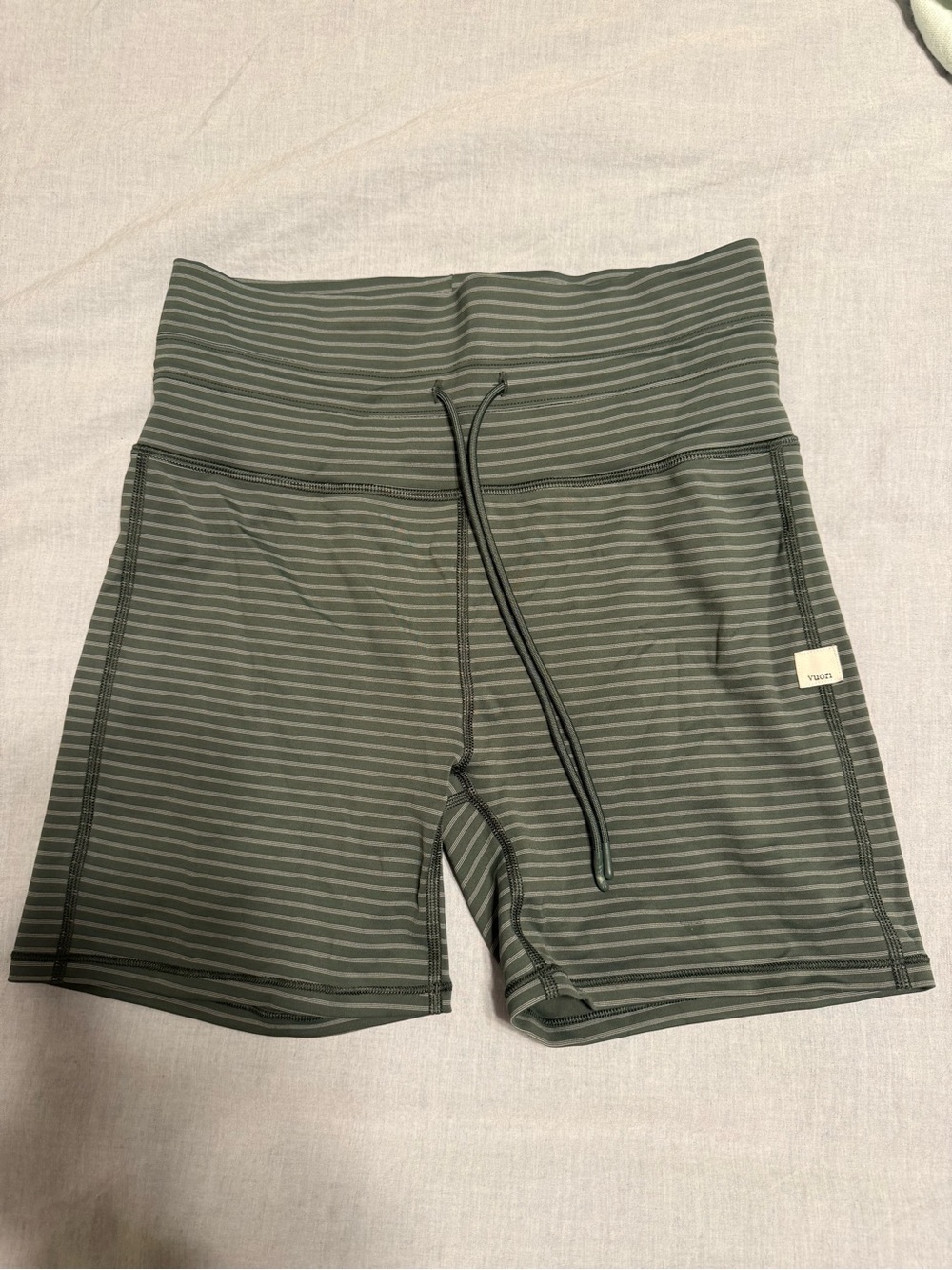 Vuori Stripe Daily Shorts - Aspen Stripe